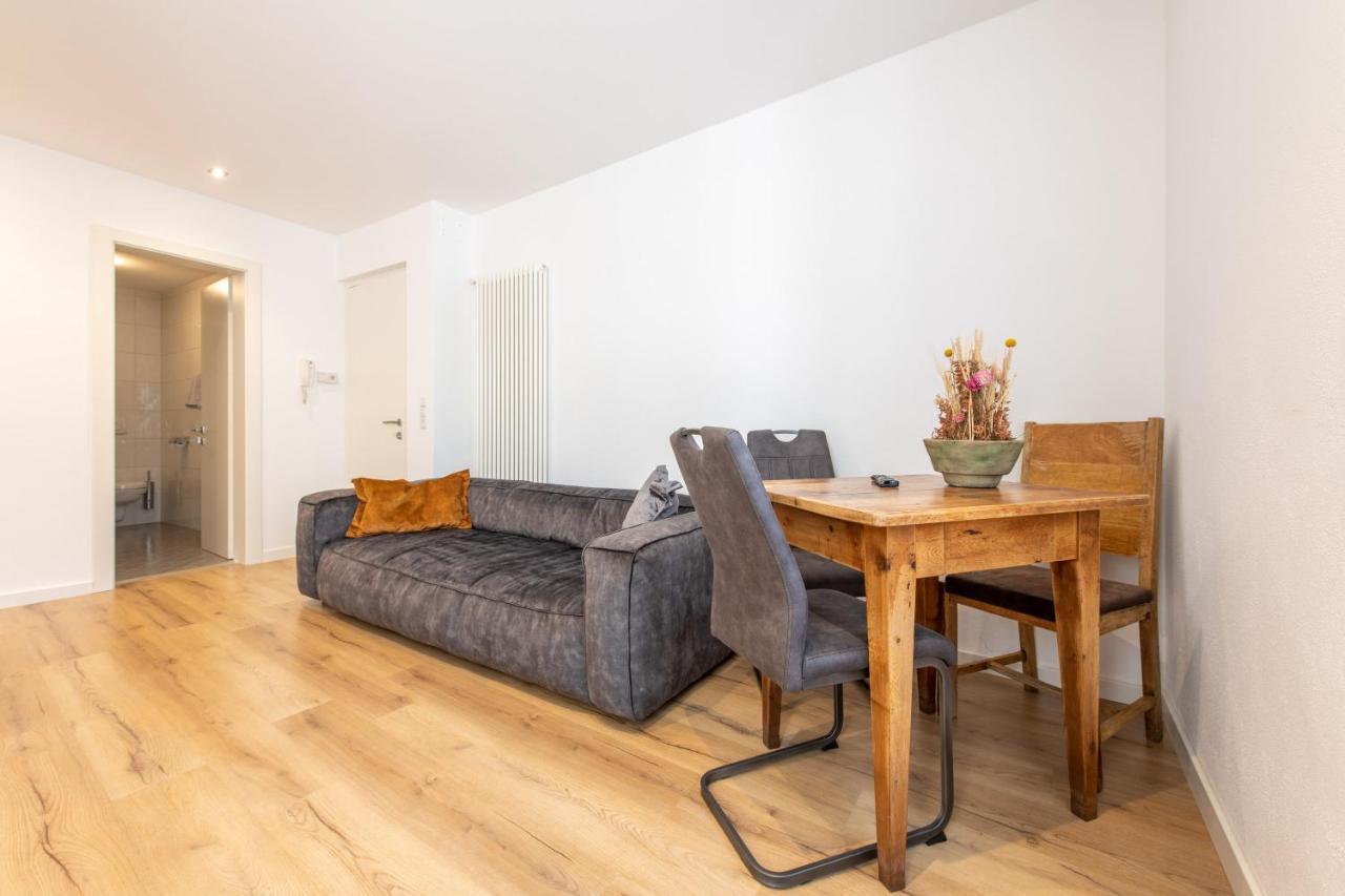 Heimat Living Like A Local Appartement Schlanders Buitenkant foto