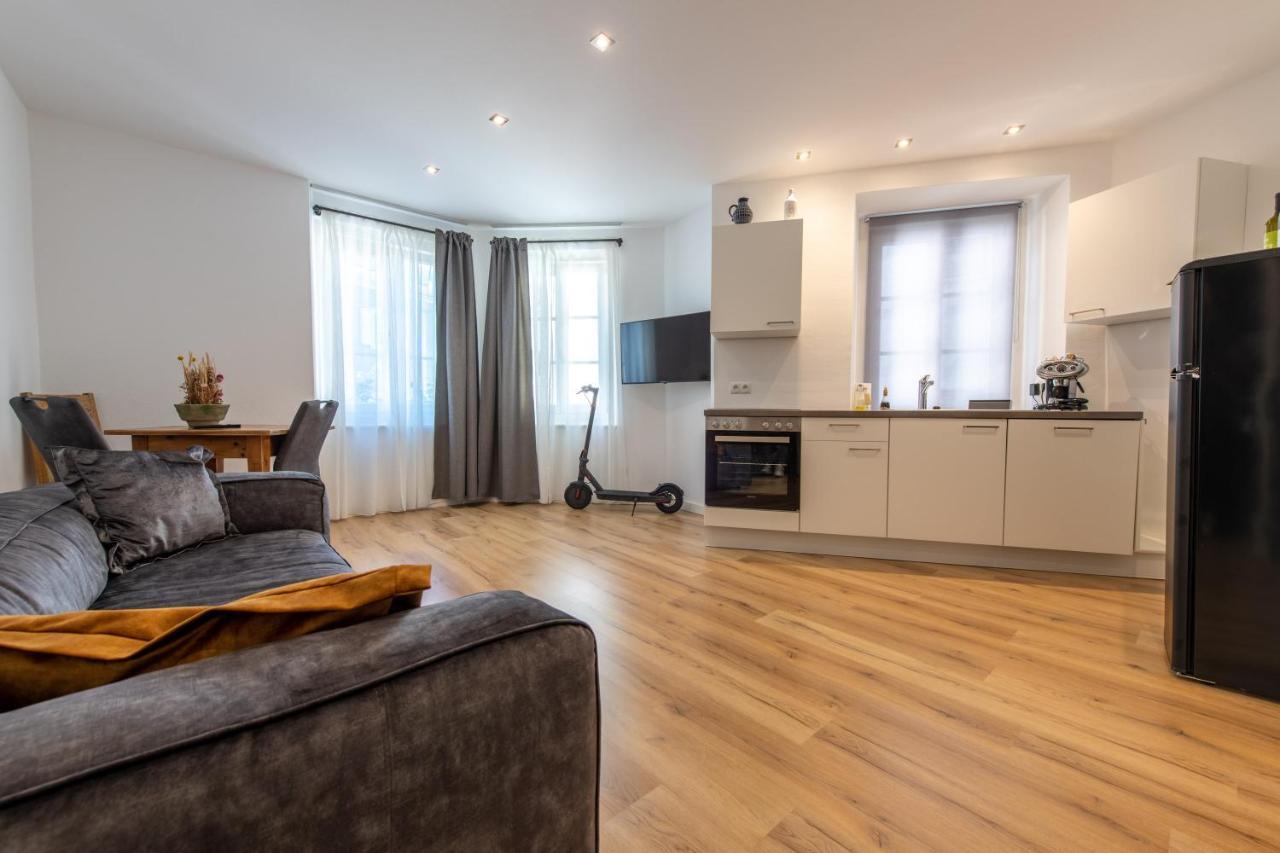 Heimat Living Like A Local Appartement Schlanders Buitenkant foto